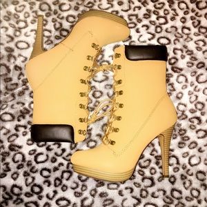 Shoe dazzle booties